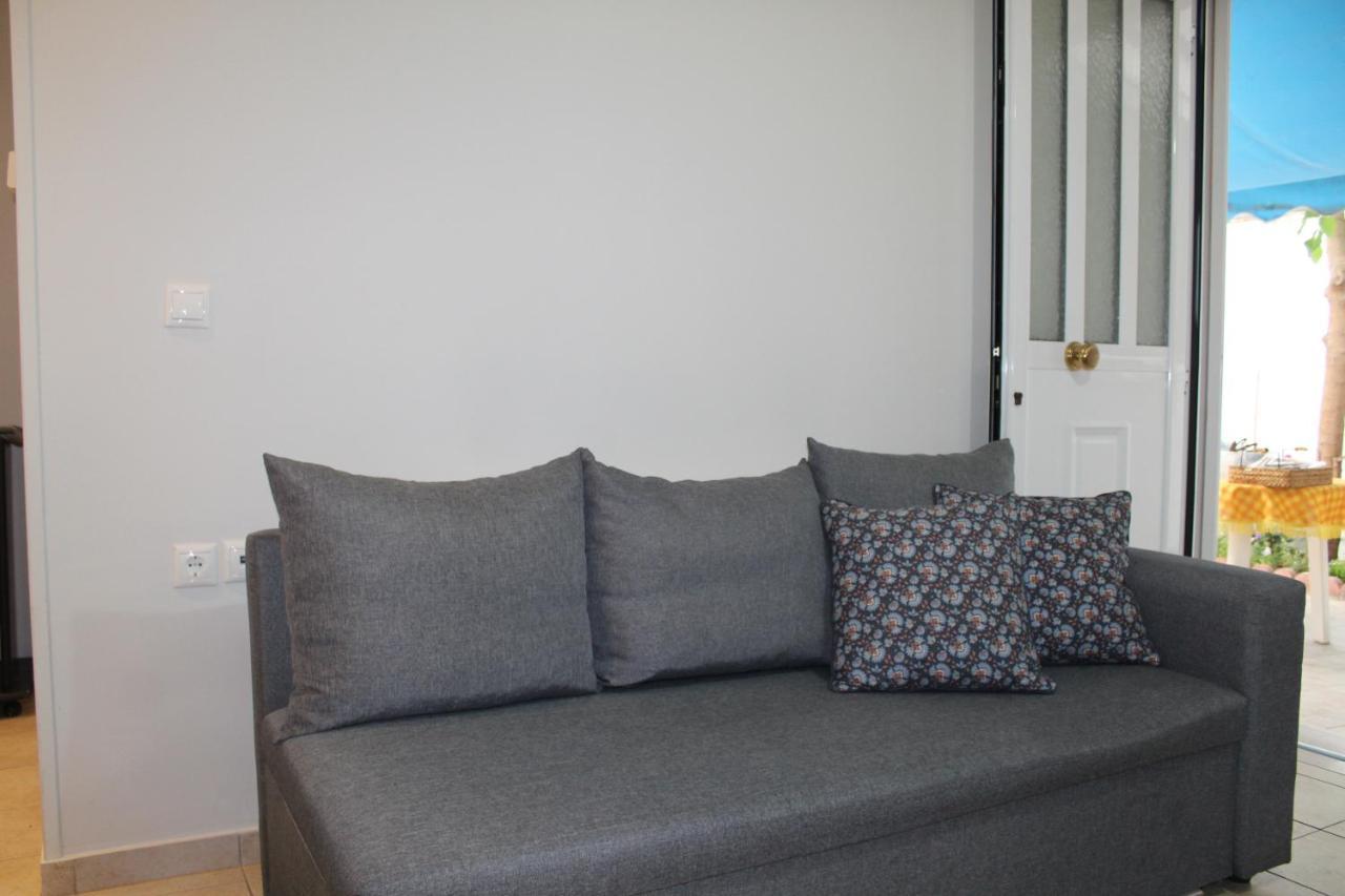 The Vacationer Apartment Агрия Екстериор снимка
